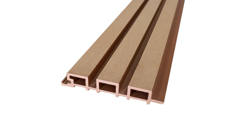 ไม้ผนัง 3 รอน สีไม้สัก